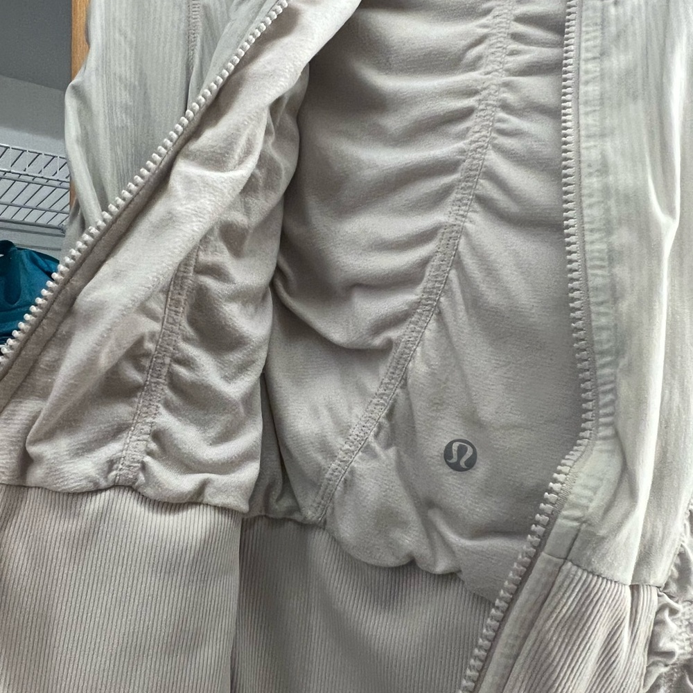 Reversible Lululemon Define Jacket - image 4